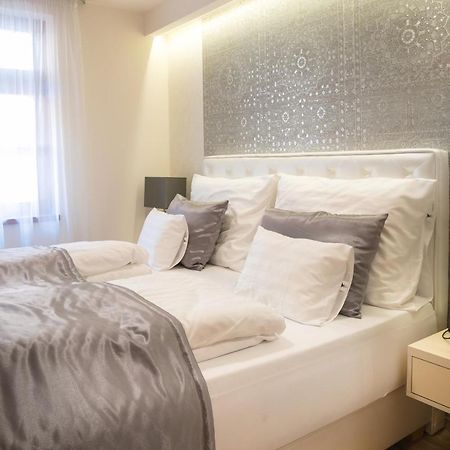 Foter Rezidencia 2 Aparthotel Γκιόρ Εξωτερικό φωτογραφία