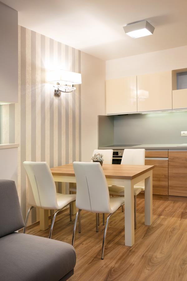 Foter Rezidencia 2 Aparthotel Γκιόρ Εξωτερικό φωτογραφία