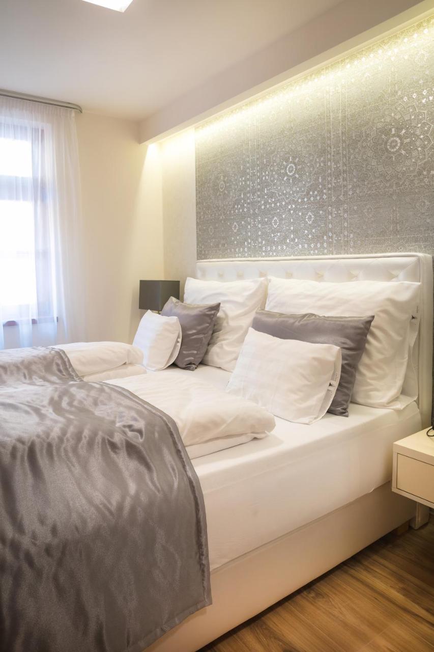 Foter Rezidencia 2 Aparthotel Γκιόρ Εξωτερικό φωτογραφία