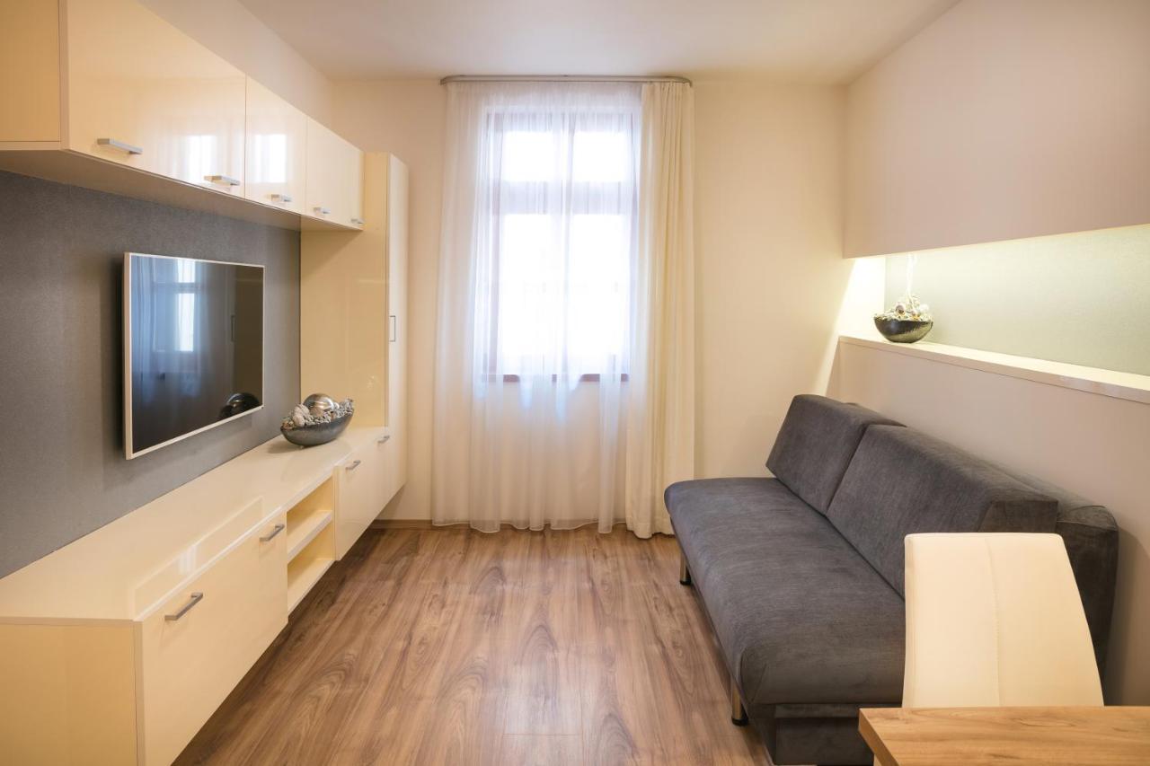 Foter Rezidencia 2 Aparthotel Γκιόρ Εξωτερικό φωτογραφία