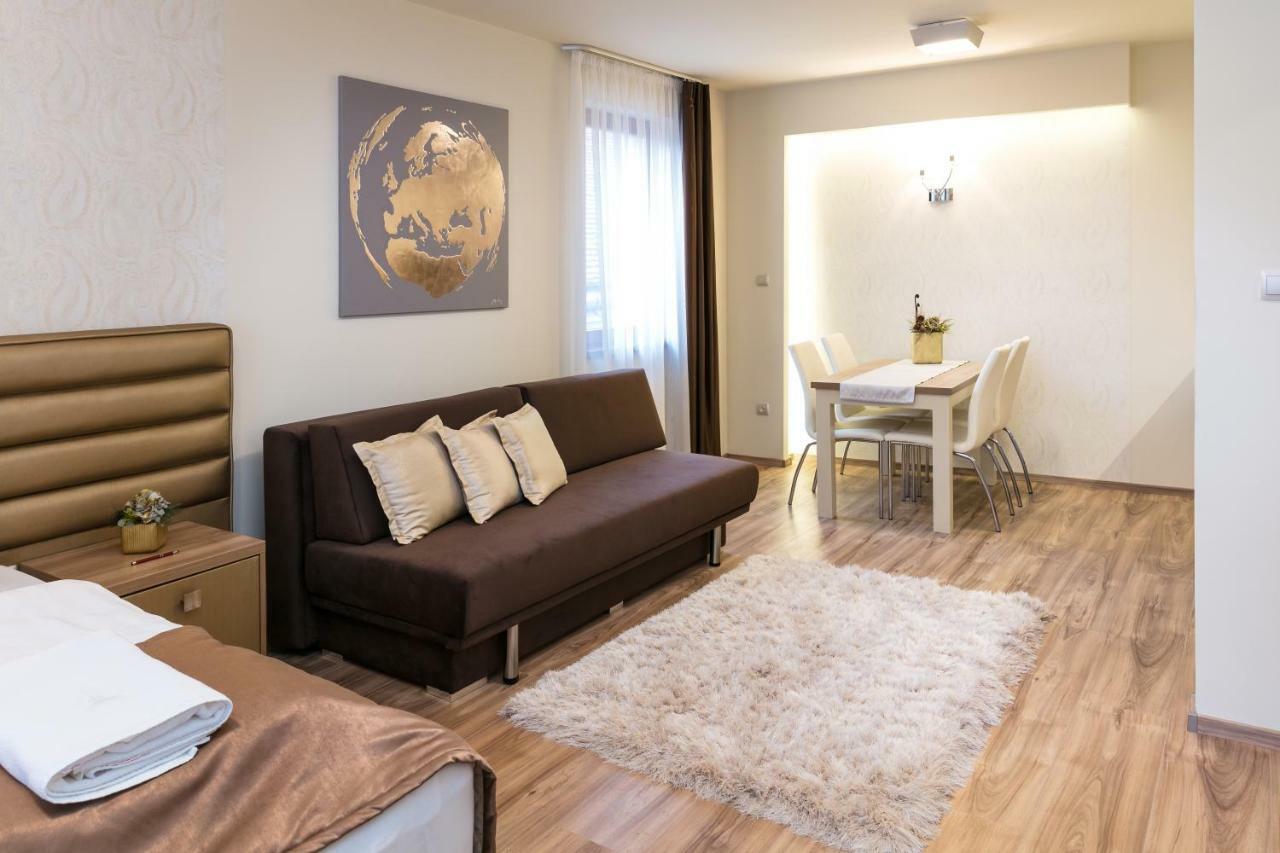 Foter Rezidencia 2 Aparthotel Γκιόρ Εξωτερικό φωτογραφία
