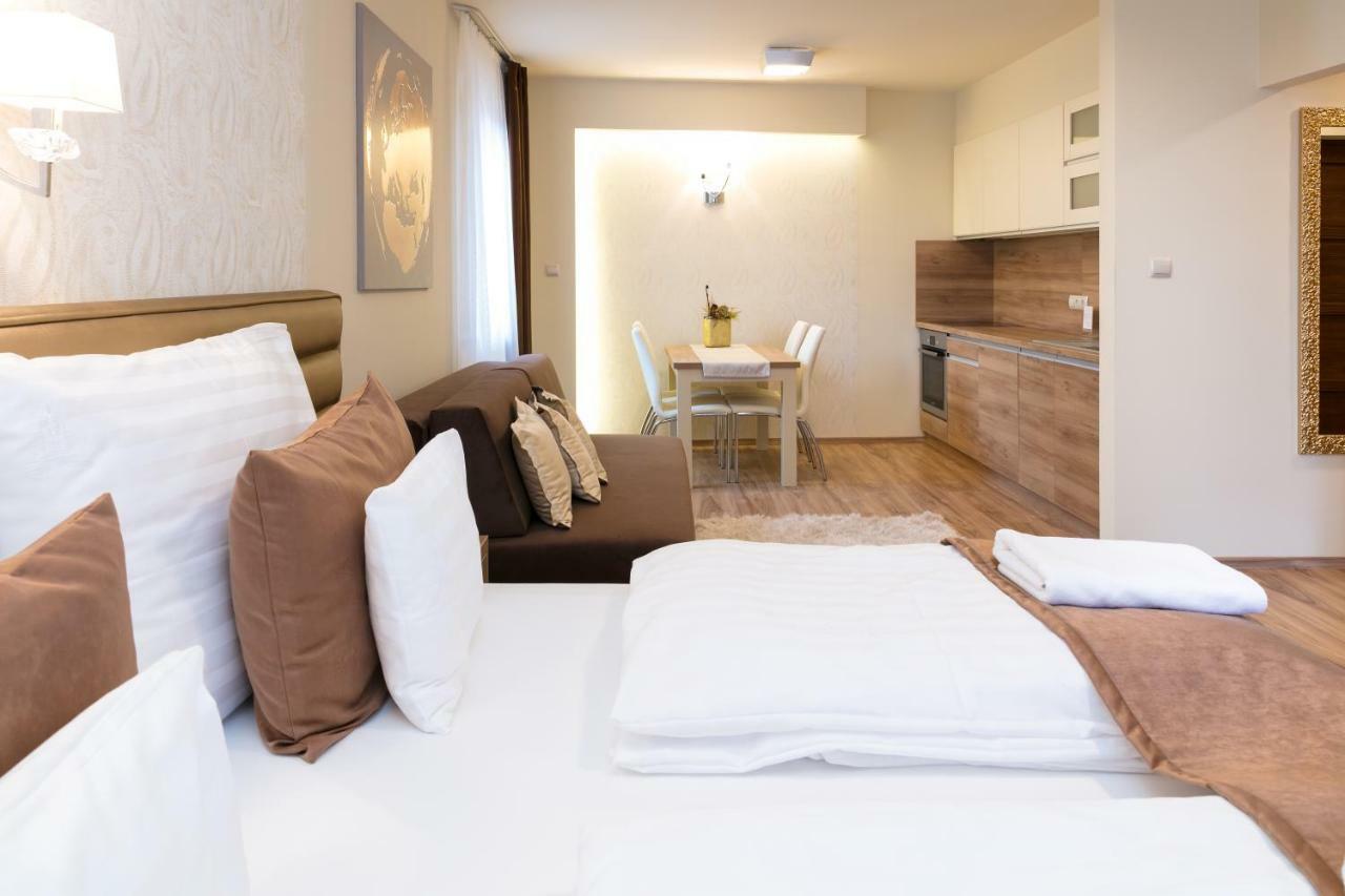 Foter Rezidencia 2 Aparthotel Γκιόρ Εξωτερικό φωτογραφία