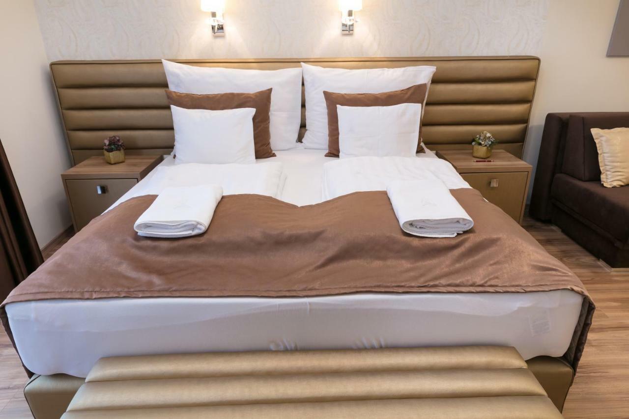 Foter Rezidencia 2 Aparthotel Γκιόρ Εξωτερικό φωτογραφία