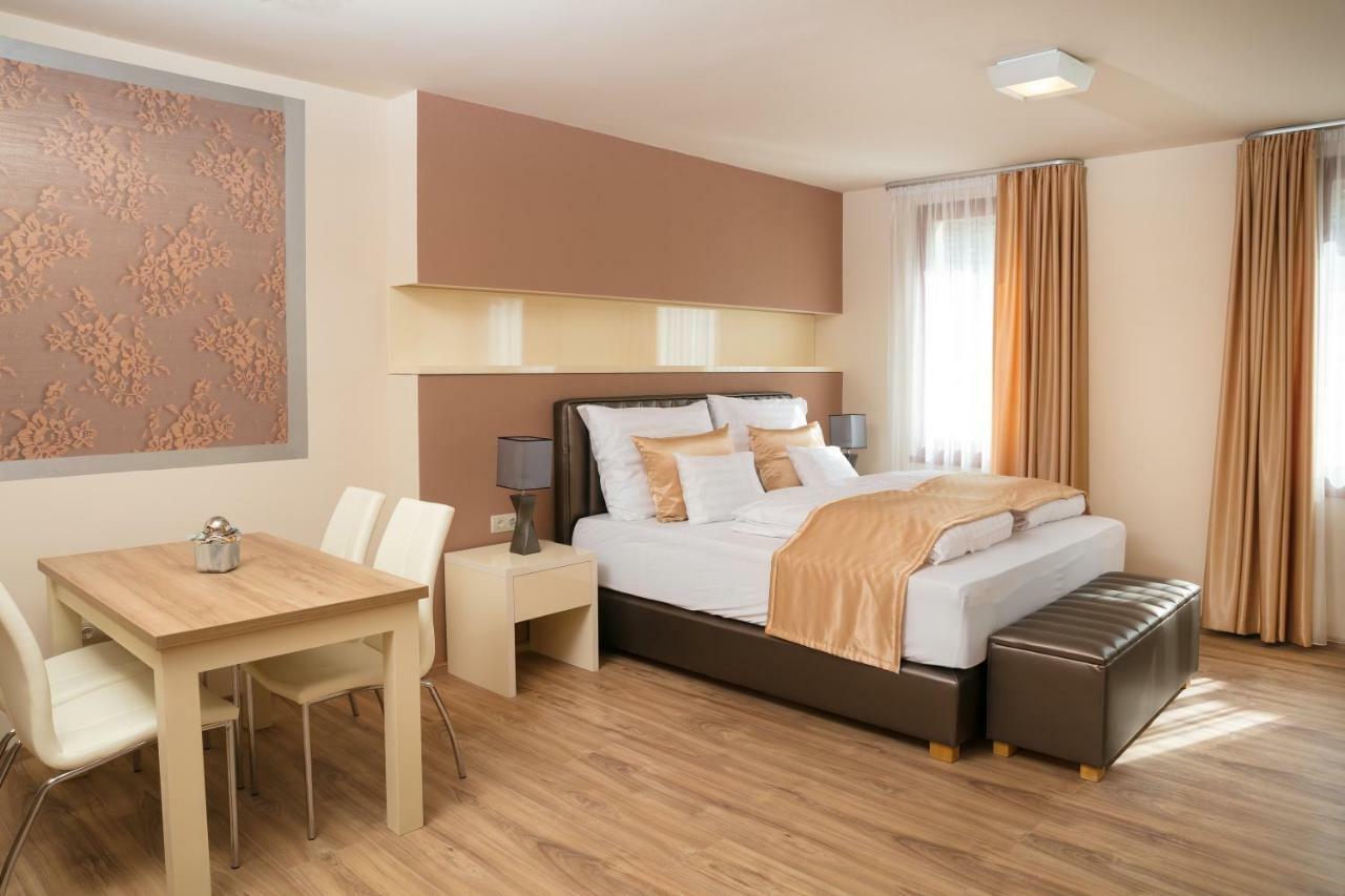 Foter Rezidencia 2 Aparthotel Γκιόρ Εξωτερικό φωτογραφία