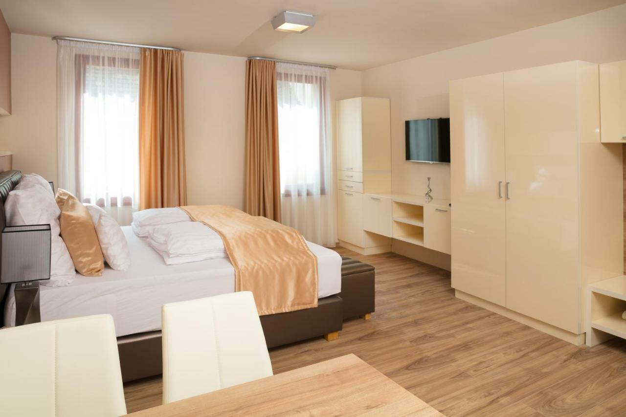 Foter Rezidencia 2 Aparthotel Γκιόρ Εξωτερικό φωτογραφία