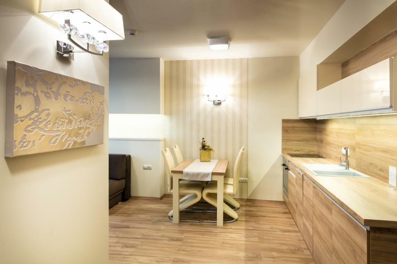 Foter Rezidencia 2 Aparthotel Γκιόρ Εξωτερικό φωτογραφία