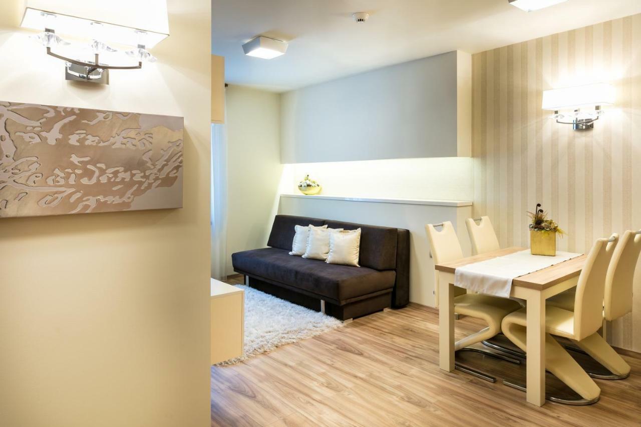 Foter Rezidencia 2 Aparthotel Γκιόρ Εξωτερικό φωτογραφία