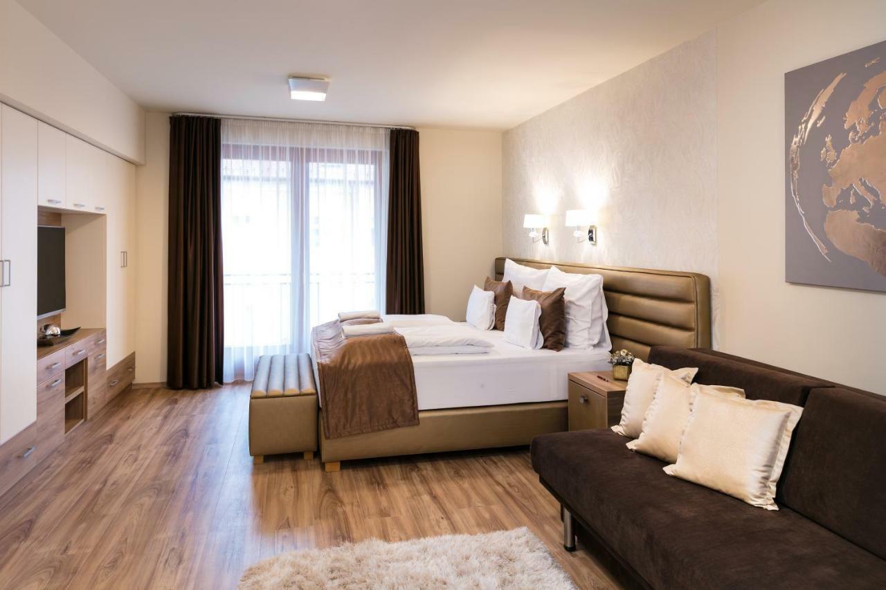 Foter Rezidencia 2 Aparthotel Γκιόρ Εξωτερικό φωτογραφία