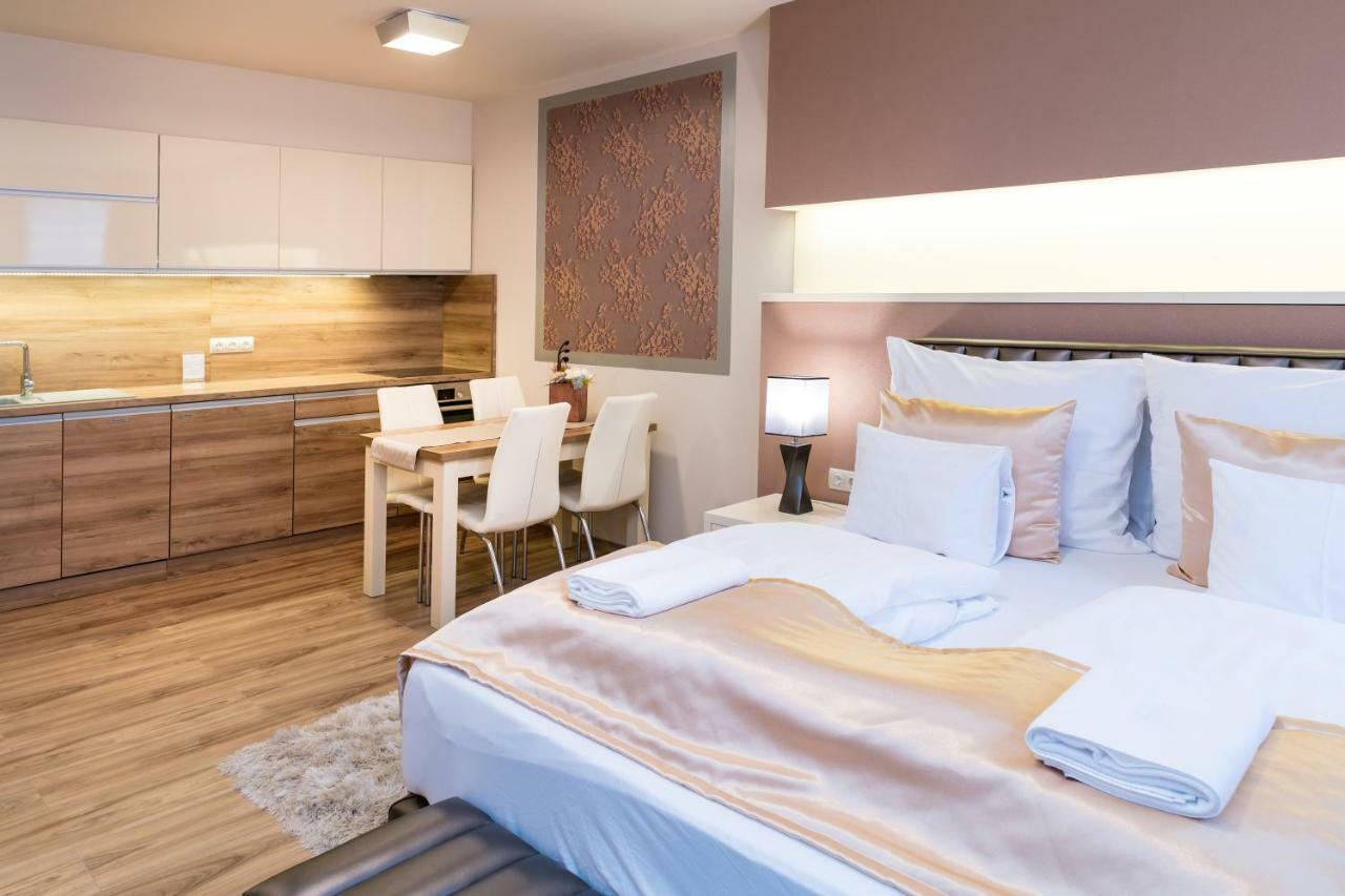 Foter Rezidencia 2 Aparthotel Γκιόρ Εξωτερικό φωτογραφία