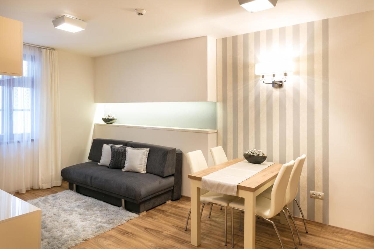 Foter Rezidencia 2 Aparthotel Γκιόρ Εξωτερικό φωτογραφία