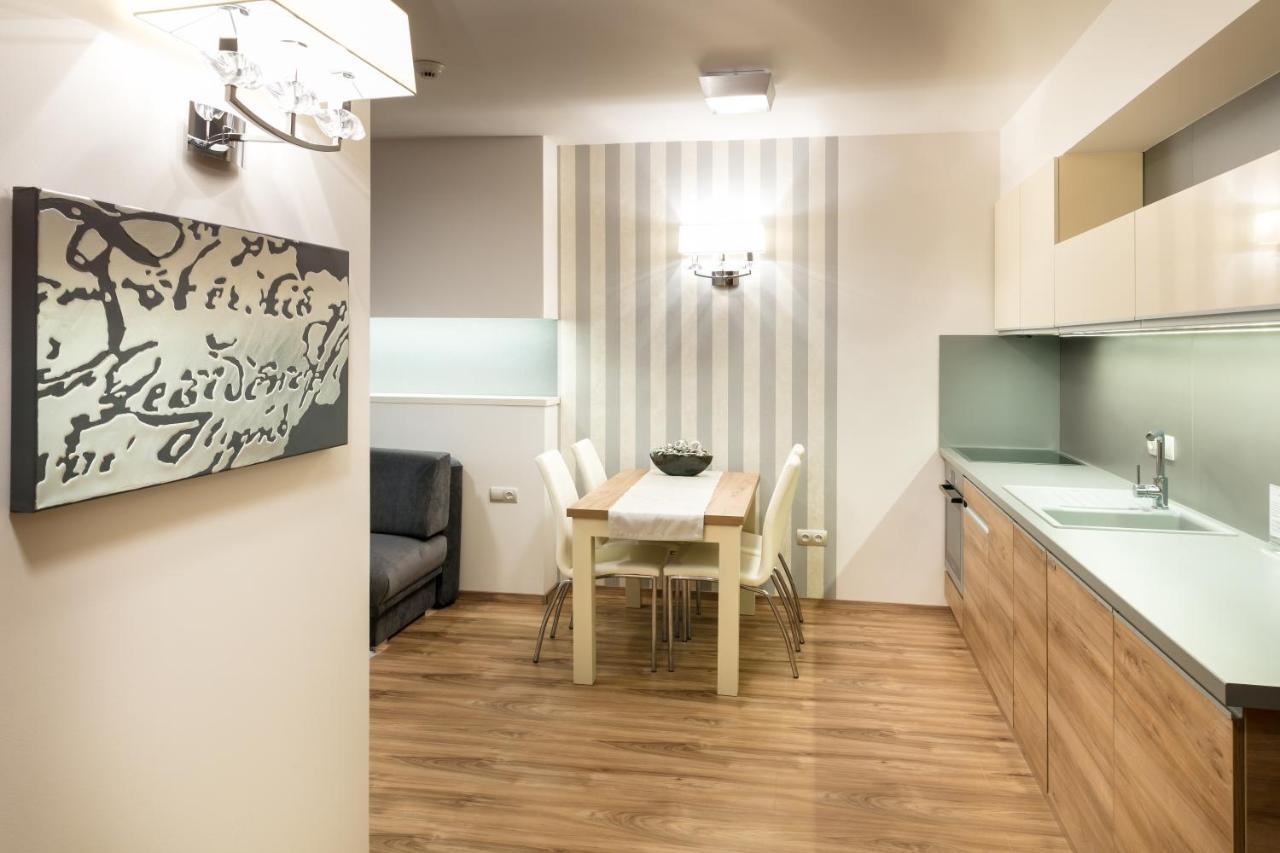 Foter Rezidencia 2 Aparthotel Γκιόρ Εξωτερικό φωτογραφία