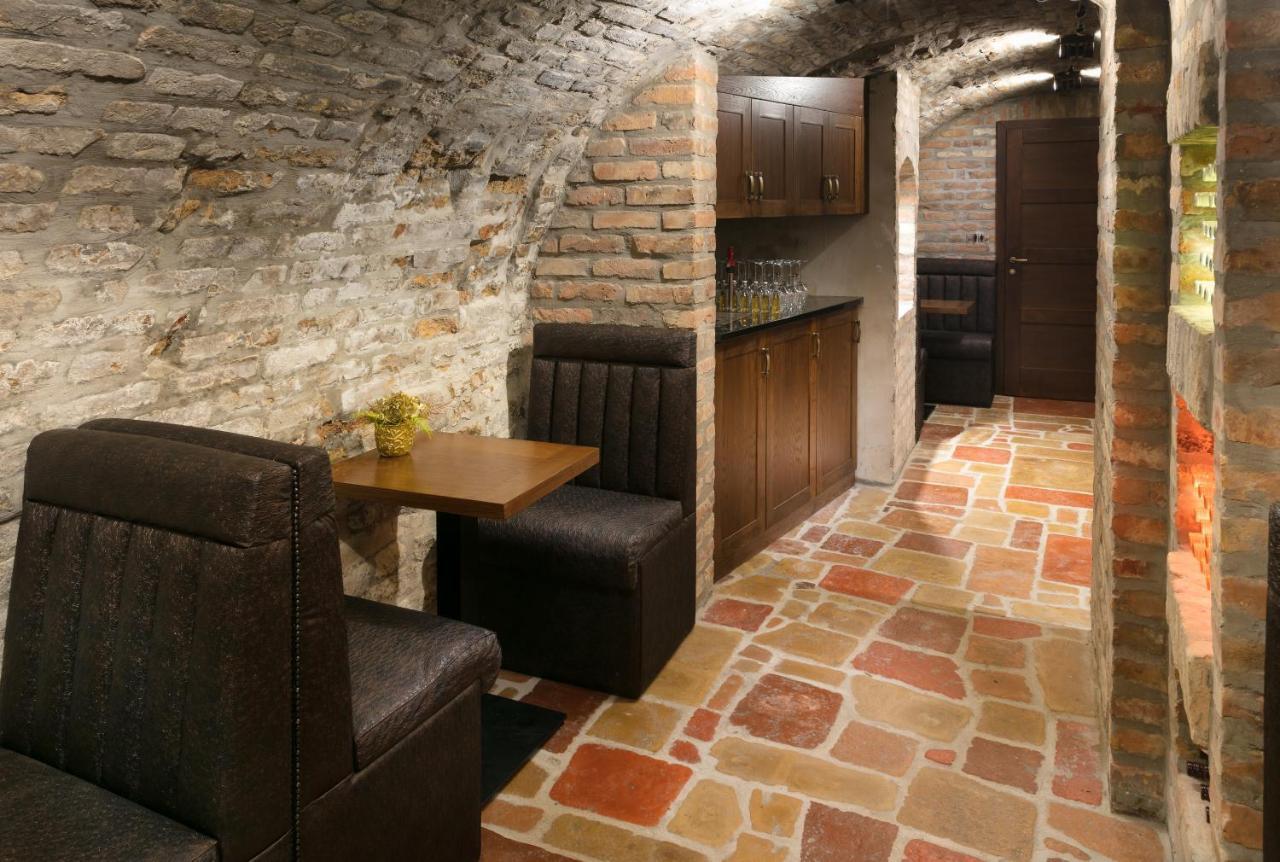 Foter Rezidencia 2 Aparthotel Γκιόρ Εξωτερικό φωτογραφία